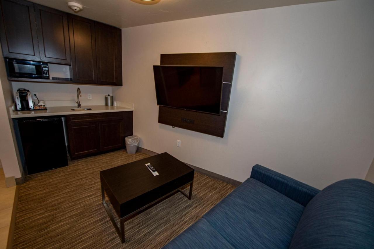 Holiday Inn Express & Suites - Colorado Springs Afa Northgate By Ihg Værelse billede