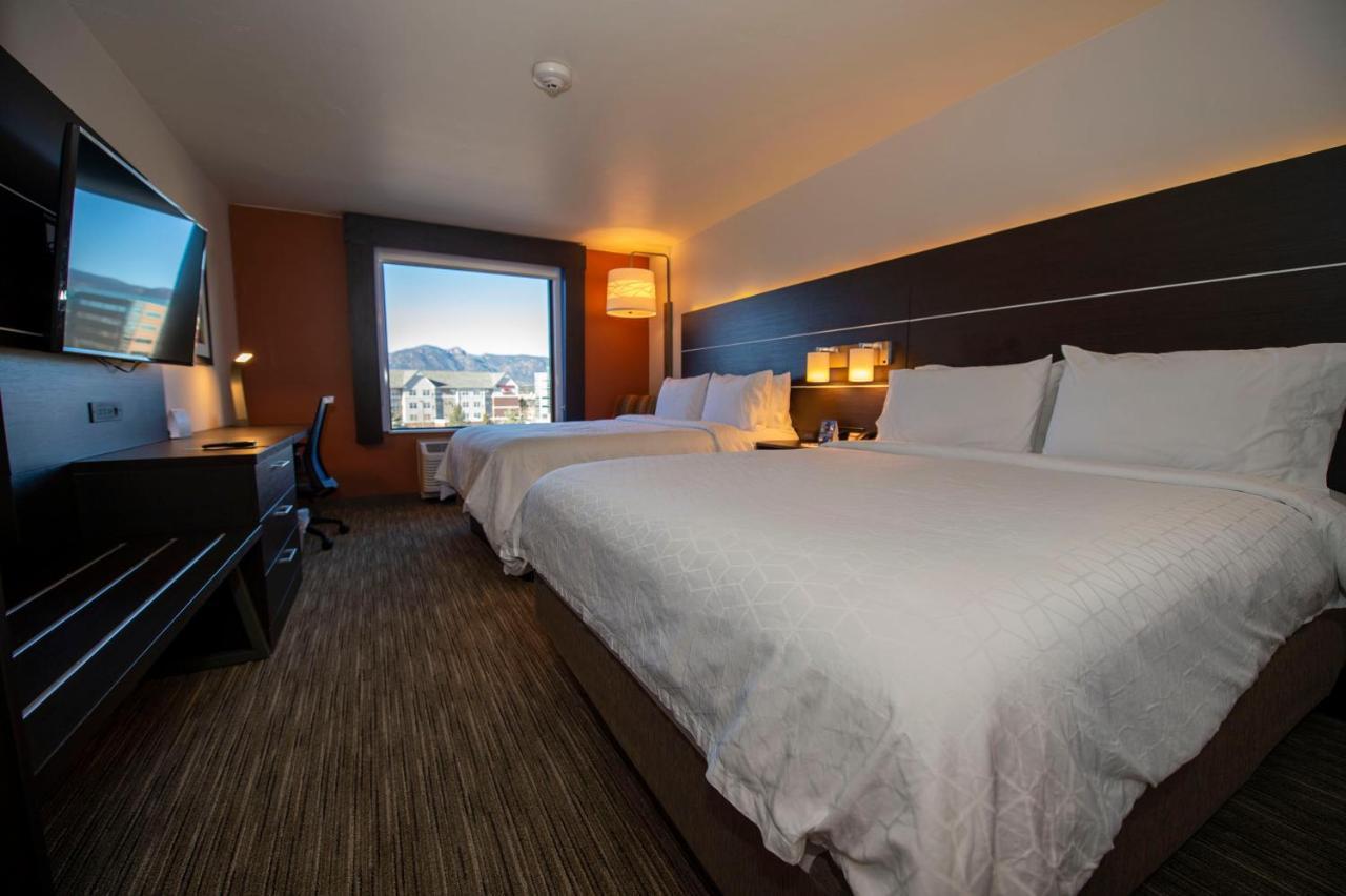 Holiday Inn Express & Suites - Colorado Springs Afa Northgate By Ihg Eksteriør billede